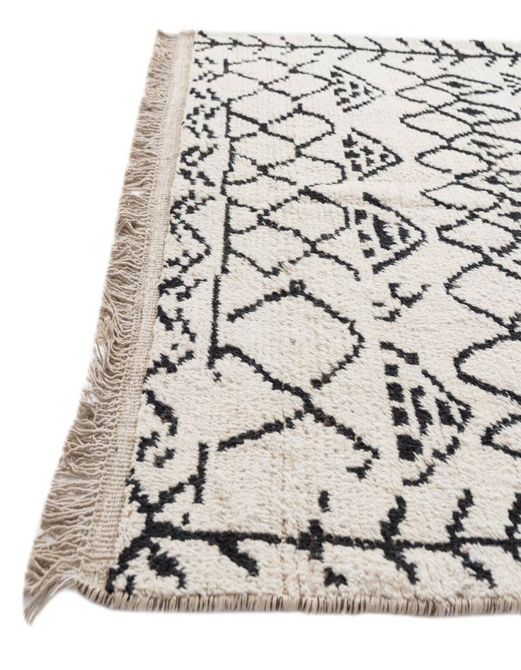 Detail image of 5' 1 x 7' 8  Hand Knotted Moroccan Wool Rug