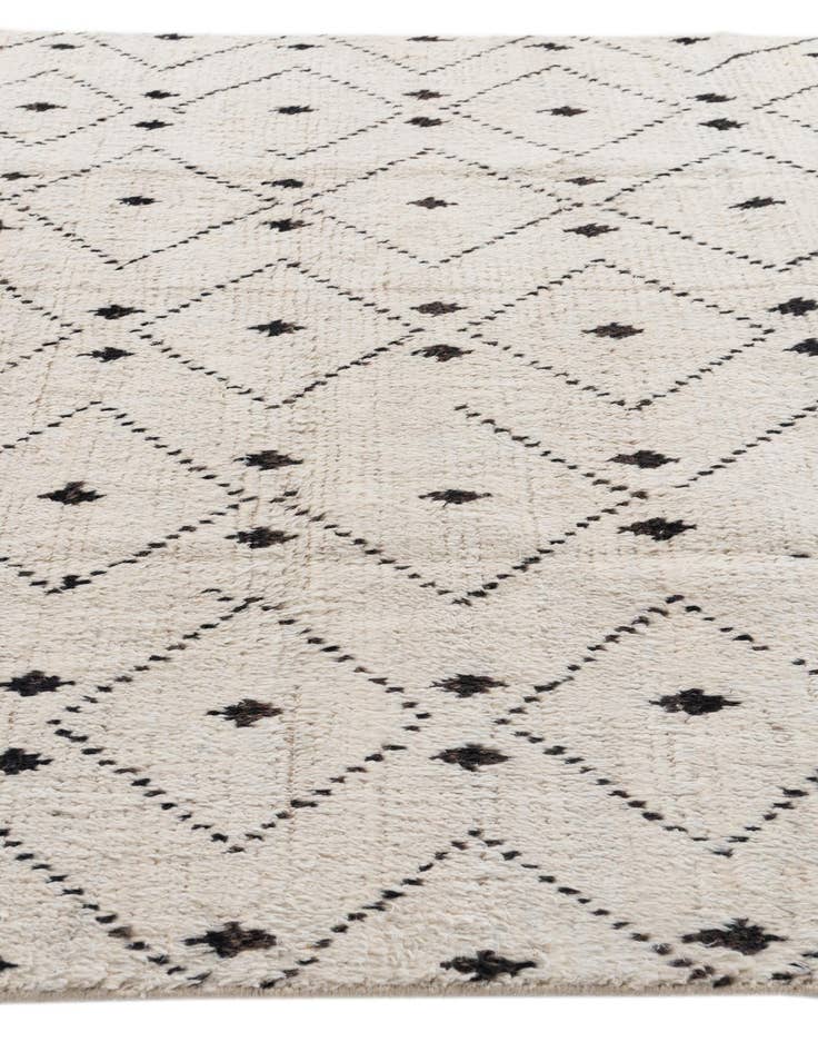 Detail image of 6' x 9' 6  Hand Knotted Moroccan Wool Rug