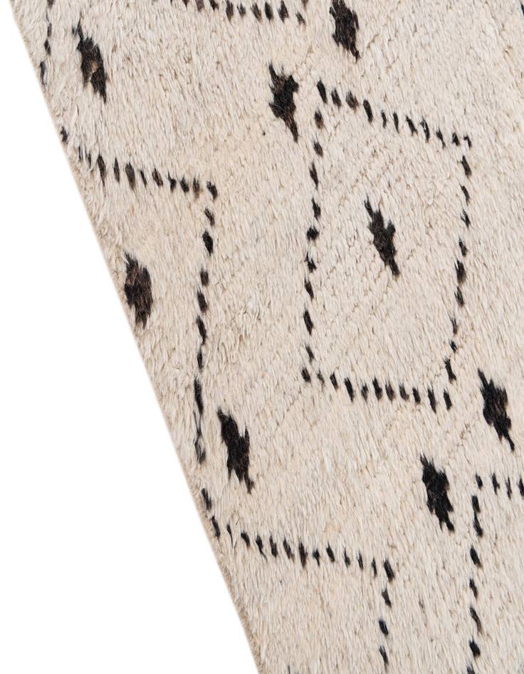 Detail image of 6' x 9' 6  Hand Knotted Moroccan Wool Rug