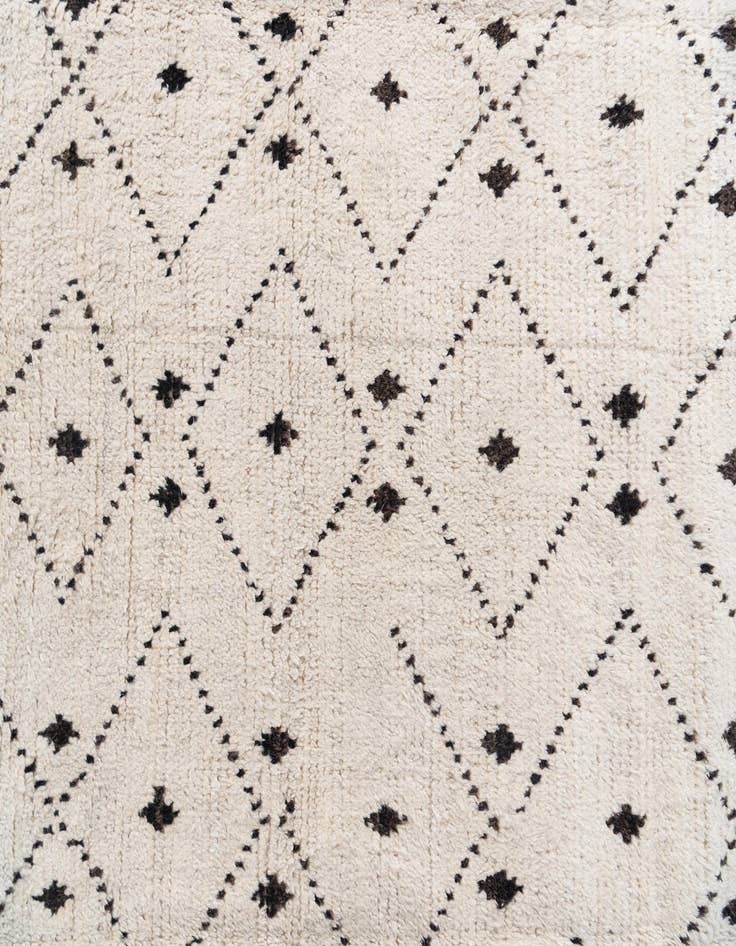 Detail image of 6' x 9' 6  Hand Knotted Moroccan Wool Rug