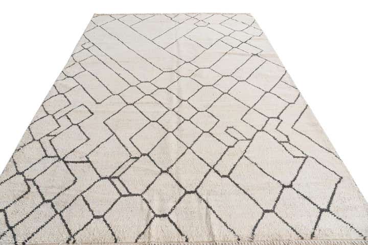 5' 10 x 9' Hand Knotted Moroccan Wool Rug