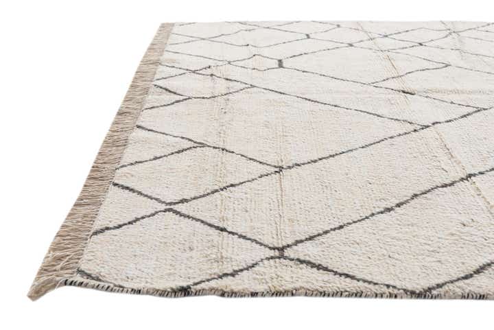5' 10 x 9' Hand Knotted Moroccan Wool Rug