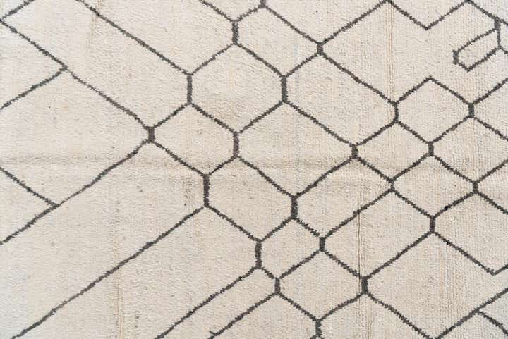 5' 10 x 9' Hand Knotted Moroccan Wool Rug