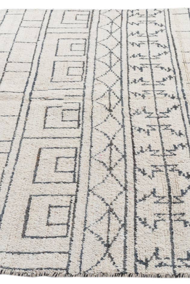 Detail image of 5' 2 x 7' 8 Hand Knotted Moroccan Wool Rug