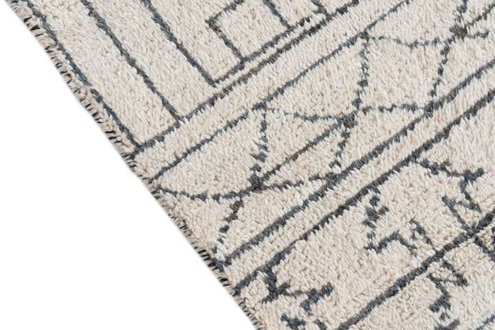 5' 2 x 7' 8 Hand Knotted Moroccan Wool Rug