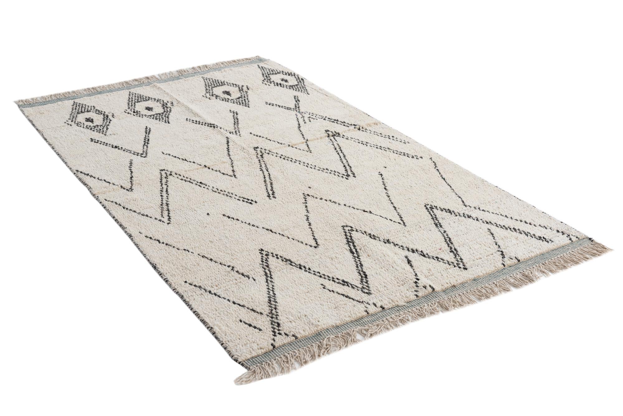 4' 1 x 6' 8 Hand Knotted Moroccan Wool Rug