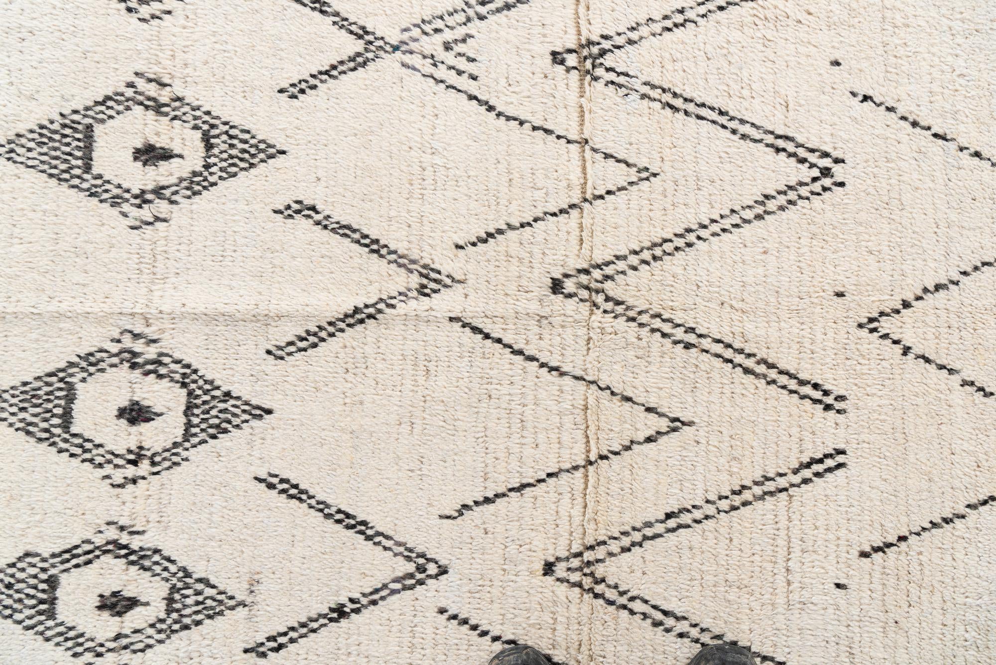 4' 1 x 6' 8 Hand Knotted Moroccan Wool Rug