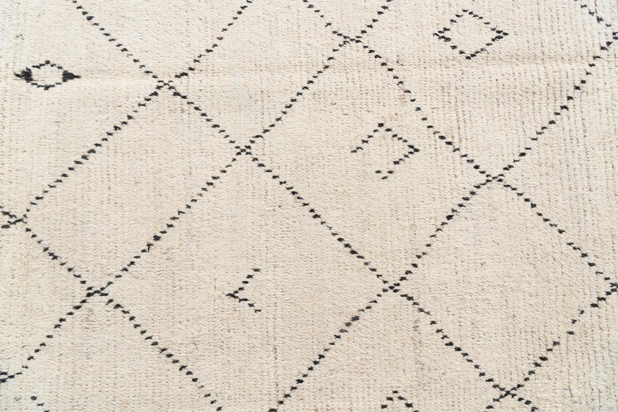 8' 1 x 10' 6 Hand Knotted Moroccan Wool Rug