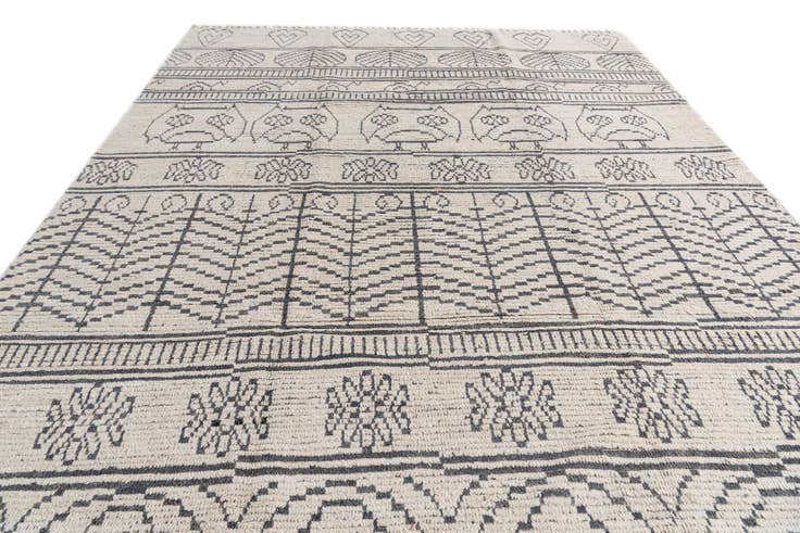 Detail image of 8' x 10' 5 Hand Knotted Moroccan Wool Rug