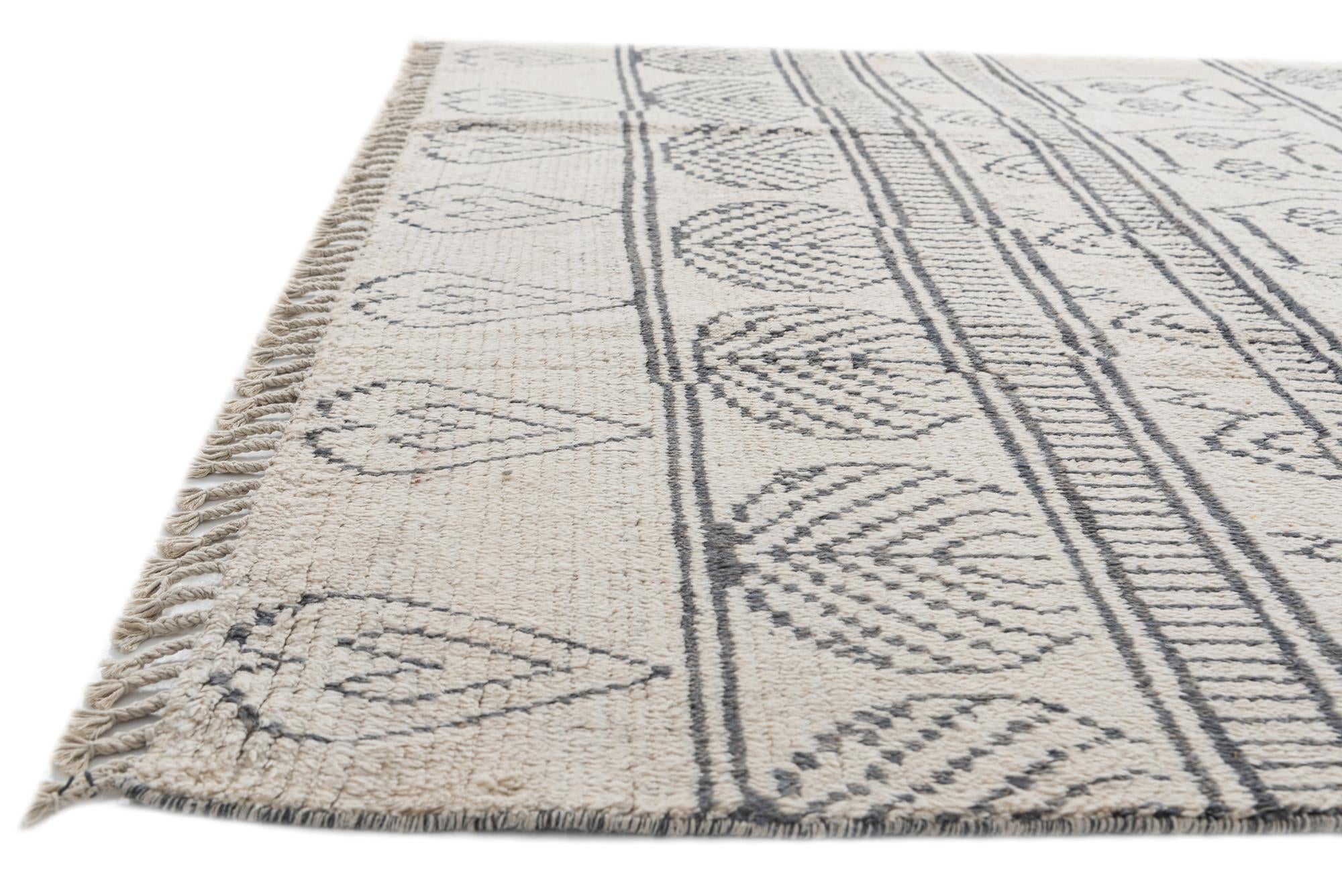 8' x 10' 5 Hand Knotted Moroccan Wool Rug