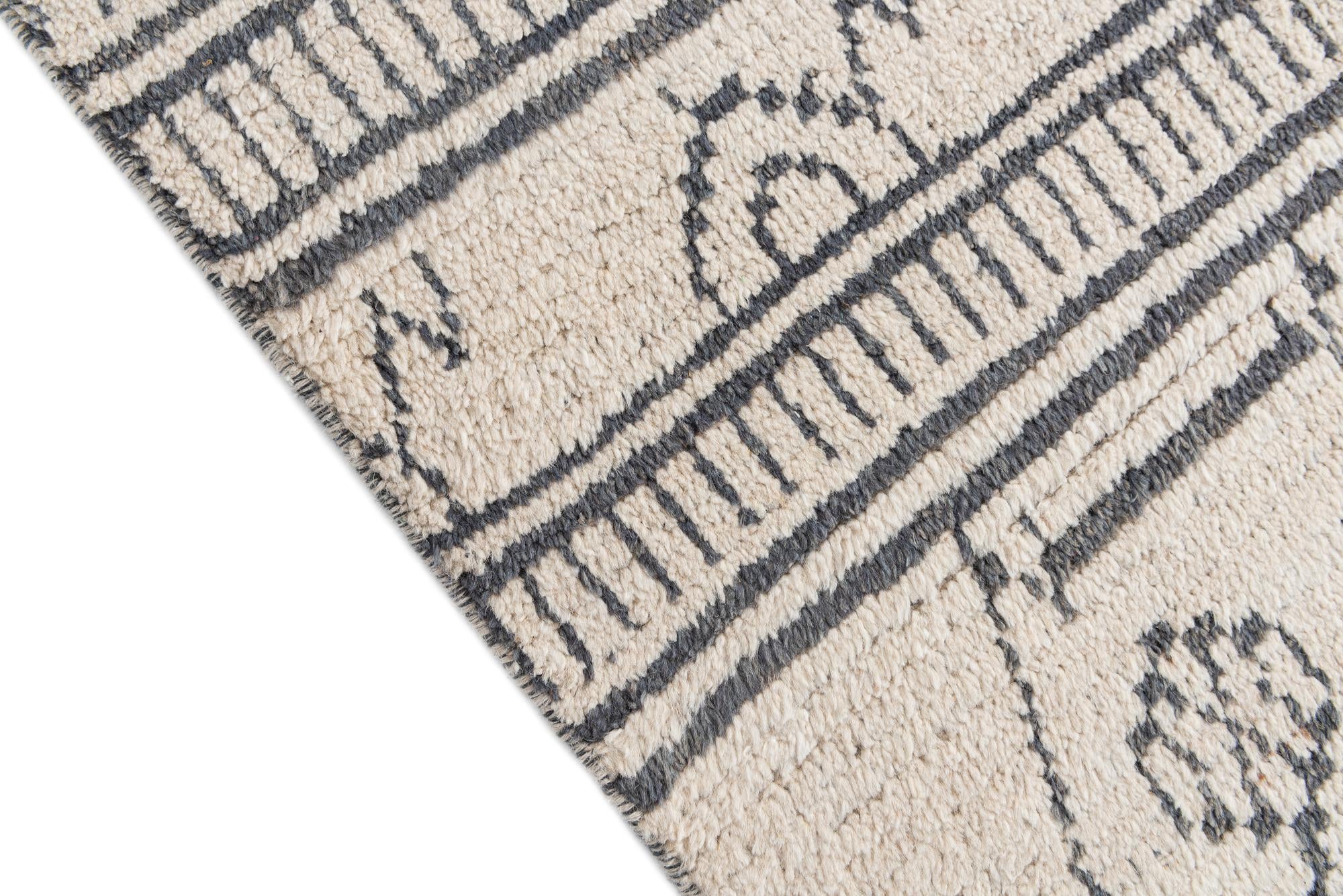 8' x 10' 5 Hand Knotted Moroccan Wool Rug