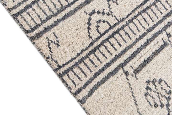 8' x 10' 5 Hand Knotted Moroccan Wool Rug