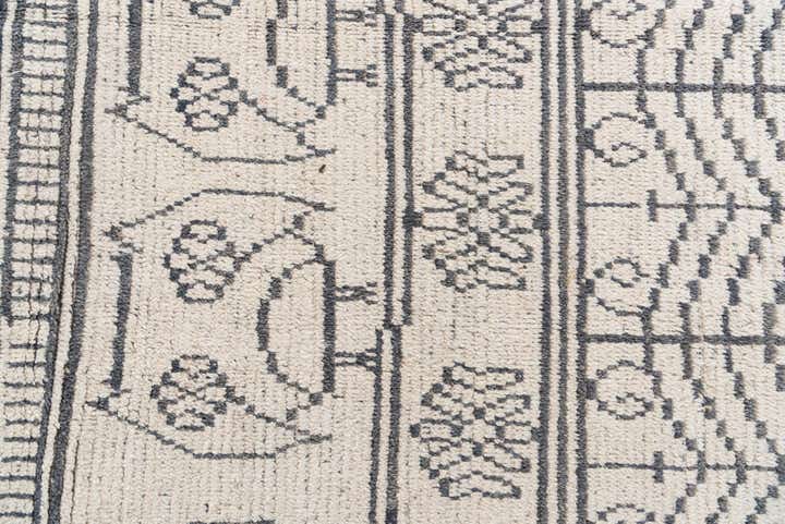 8' x 10' 5 Hand Knotted Moroccan Wool Rug