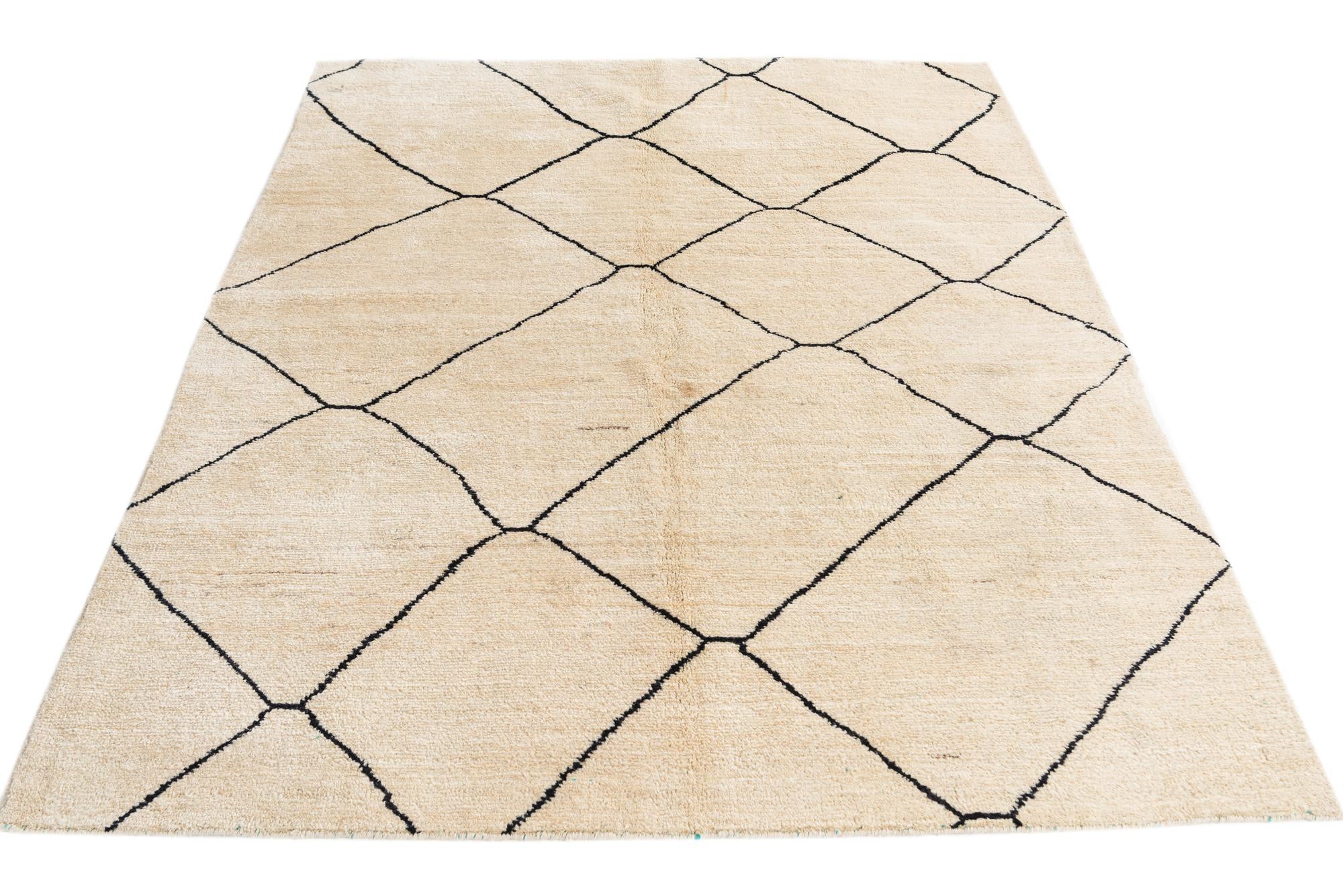 5' 9 x 7' 4 Hand Knotted Moroccan Wool Rug