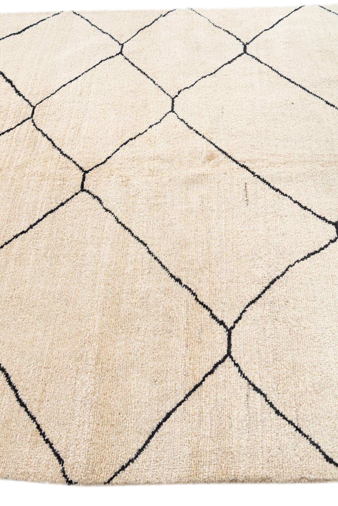 5' 9 x 7' 4 Hand Knotted Moroccan Wool Rug