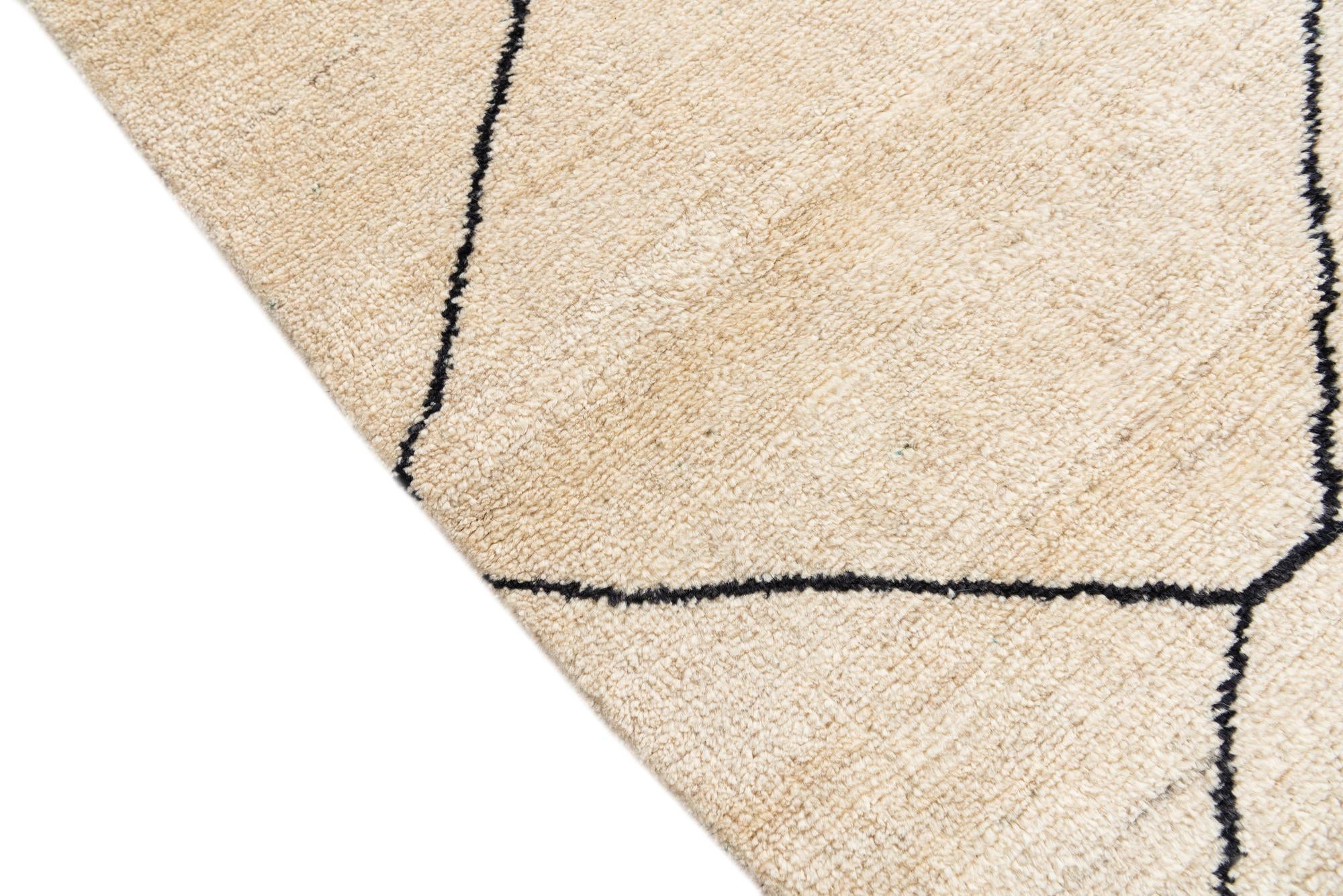 5' 9 x 7' 4 Hand Knotted Moroccan Wool Rug