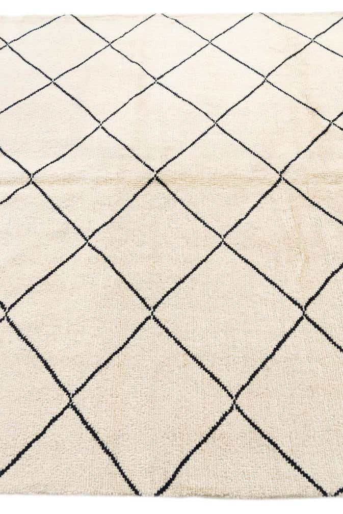 5' 8 x 8' Hand Knotted Moroccan Wool Rug