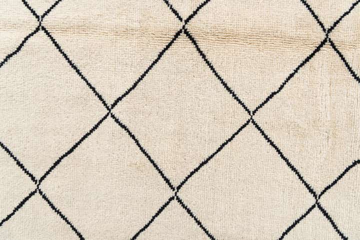 5' 8 x 8' Hand Knotted Moroccan Wool Rug