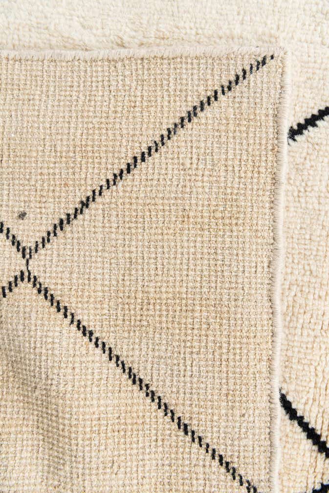 5' 8 x 8' Hand Knotted Moroccan Wool Rug