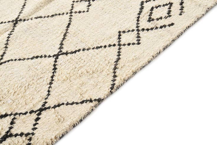 Detail image of 8' x 10' 8 Hand Knotted Moroccan Wool Rug