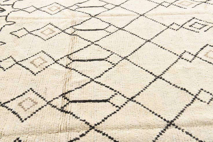 Detail image of 8' x 10' 8 Hand Knotted Moroccan Wool Rug