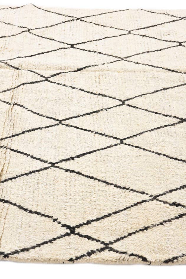 Detail image of 6' x 9' 7 Hand Knotted Moroccan Wool Rug