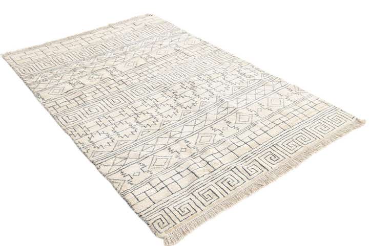 5' 2 x 8' Hand Knotted Moroccan Wool Rug