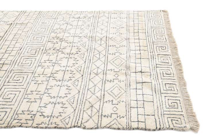 5' 2 x 8' Hand Knotted Moroccan Wool Rug