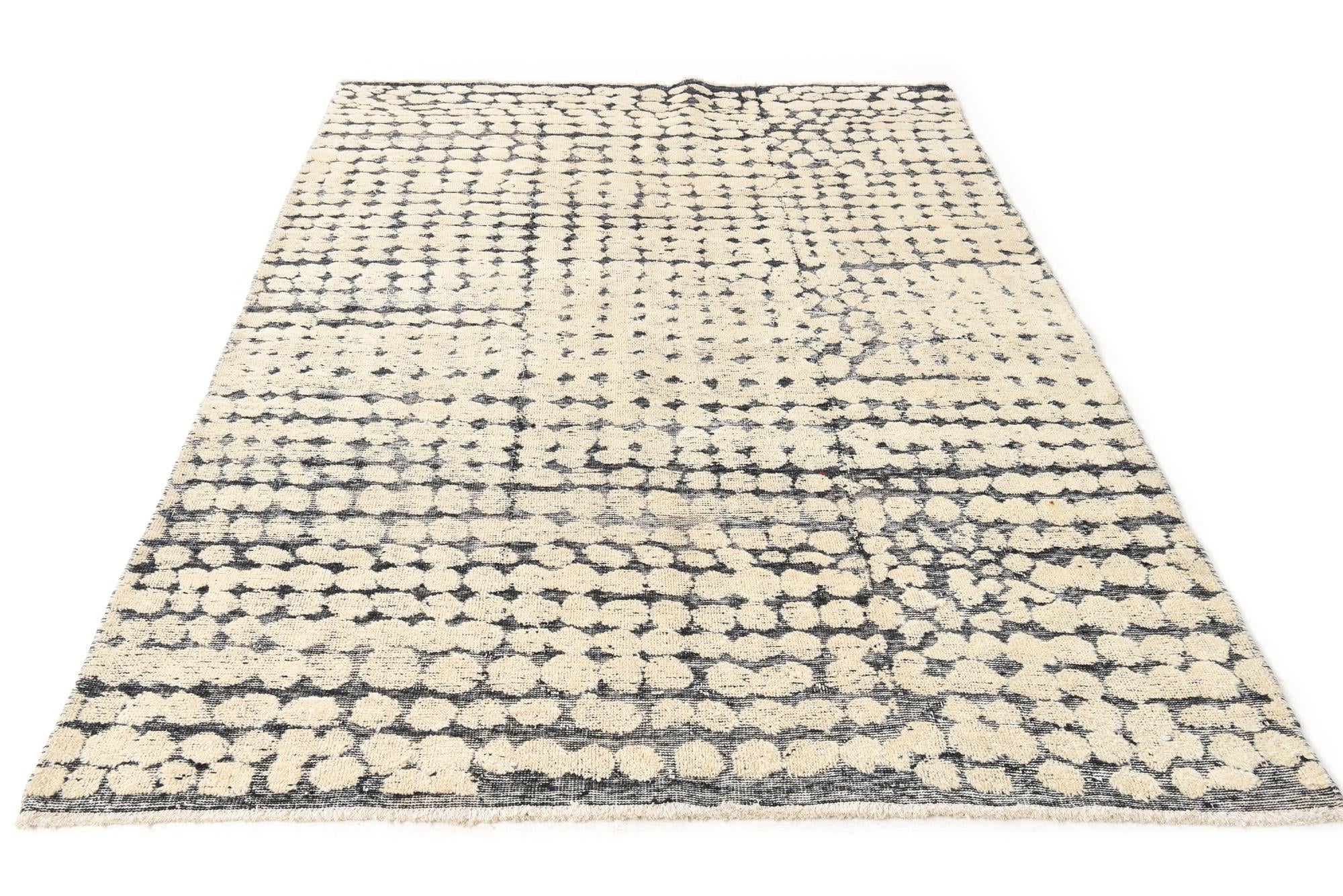 5' 6 x 8' 3 Hand Knotted Moroccan Wool Rug