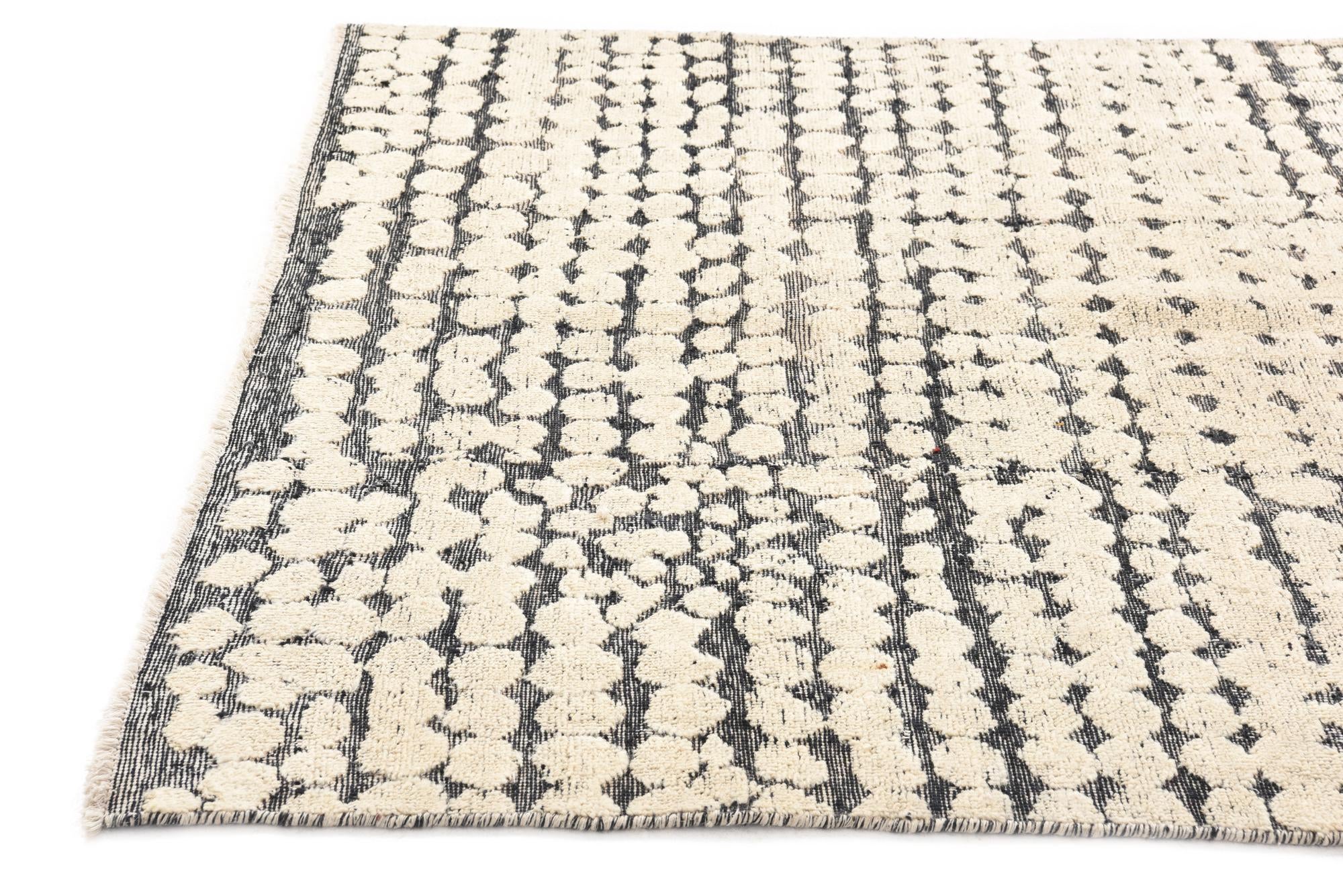 5' 6 x 8' 3 Hand Knotted Moroccan Wool Rug