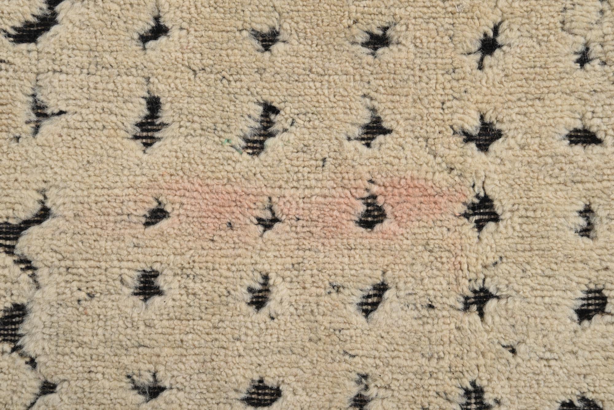 5' 6 x 8' 5 Hand Knotted Moroccan Wool Rug