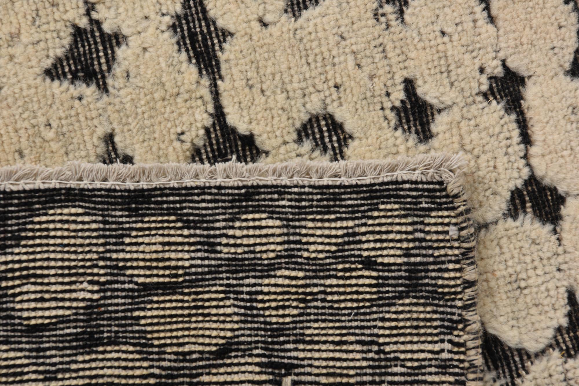 5' 6 x 8' 5 Hand Knotted Moroccan Wool Rug