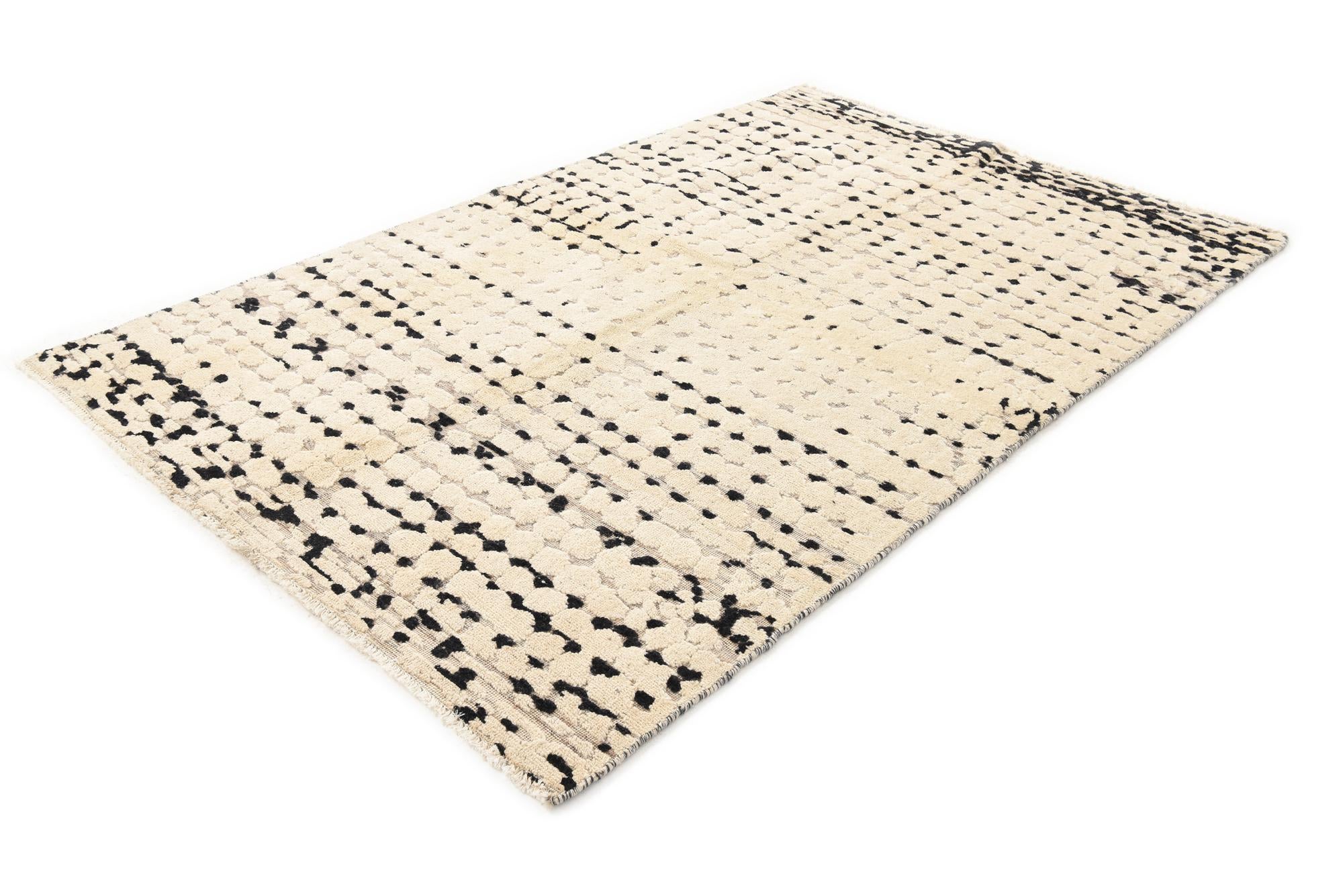 5' 4 x 8' 3 Hand Knotted Moroccan Wool Rug