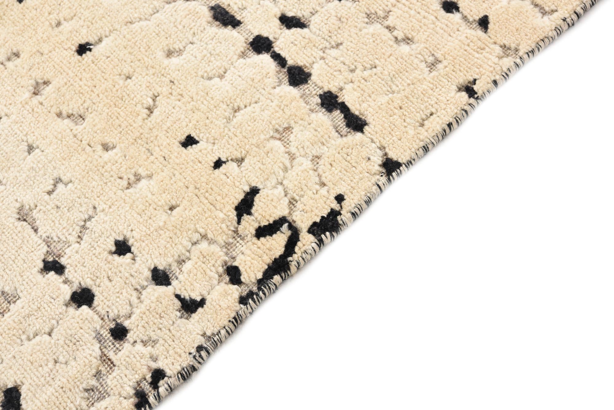 5' 4 x 8' 3 Hand Knotted Moroccan Wool Rug
