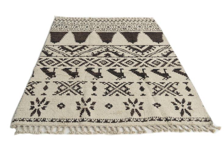 Detail image of 4' 5 x 6' 8 Hand Knotted Moroccan Wool Rug