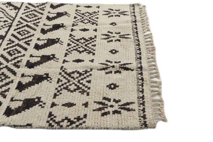 Detail image of 4' 5 x 6' 8 Hand Knotted Moroccan Wool Rug