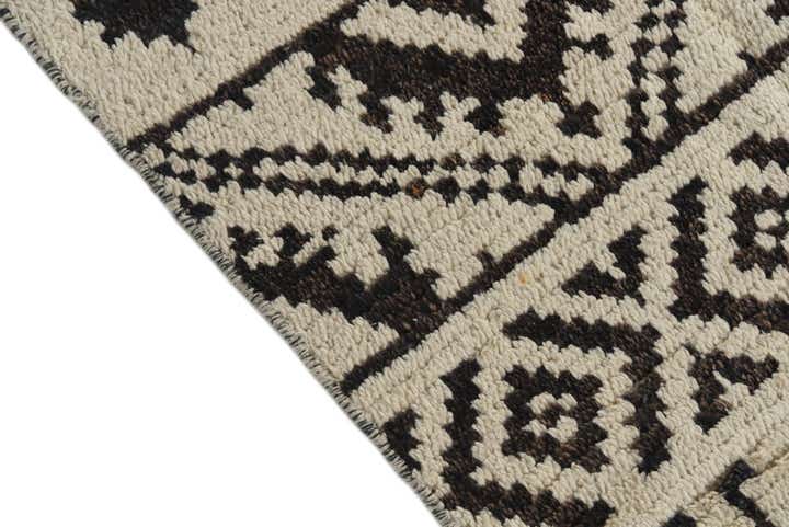 4' 5 x 6' 8 Hand Knotted Moroccan Wool Rug