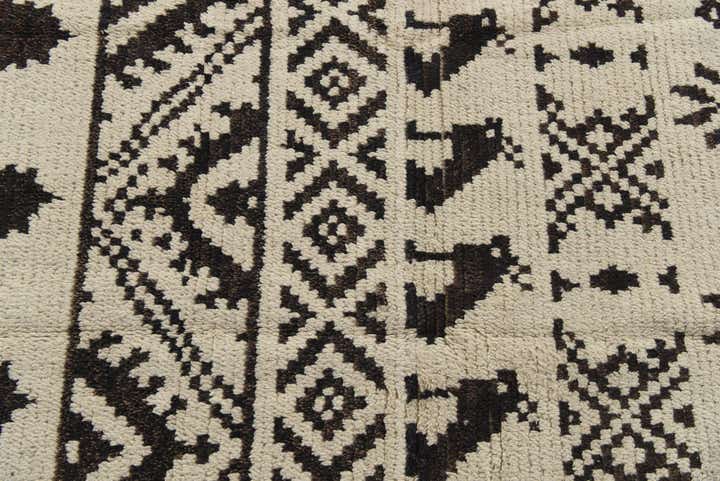 4' 5 x 6' 8 Hand Knotted Moroccan Wool Rug