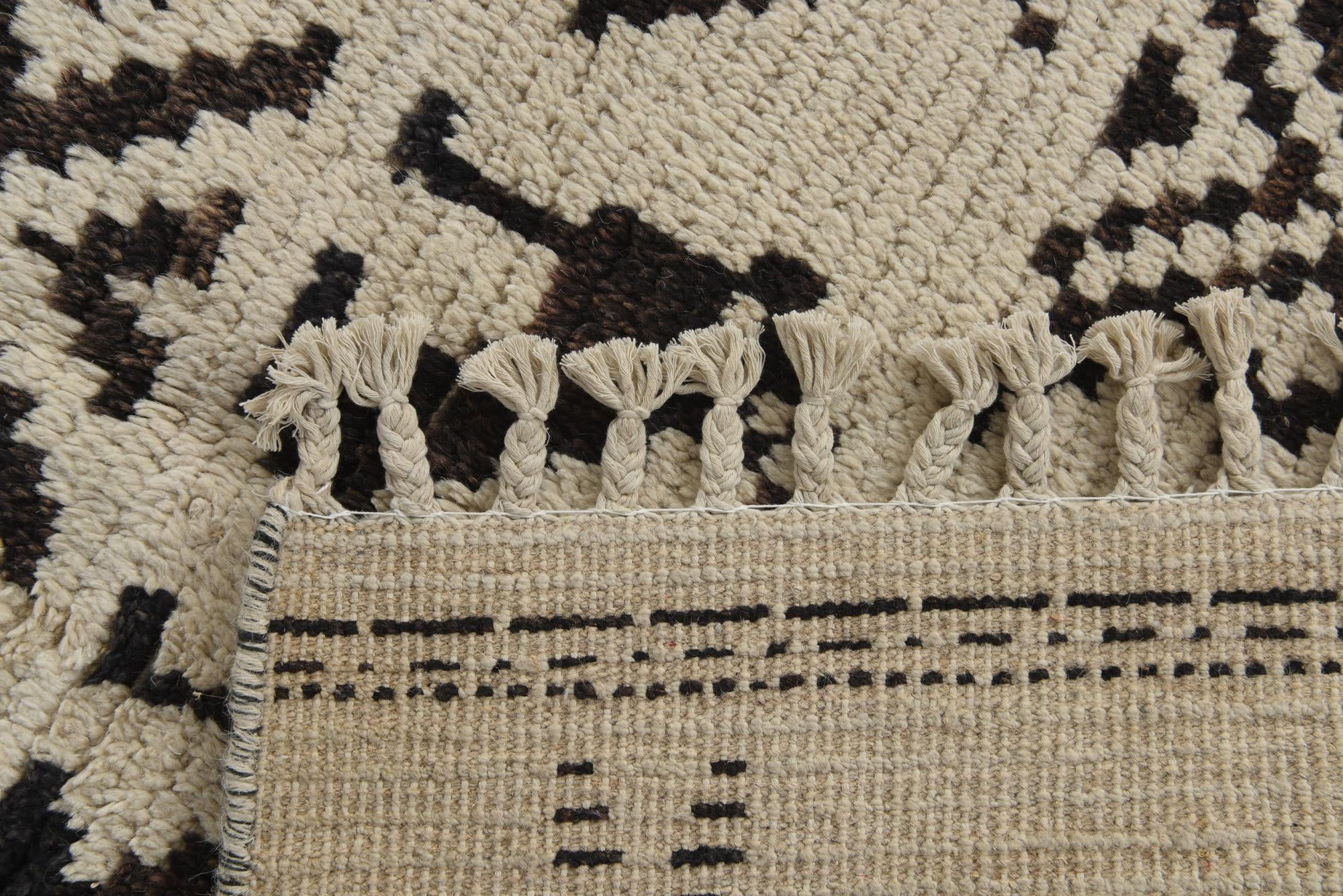 4' 5 x 6' 8 Hand Knotted Moroccan Wool Rug