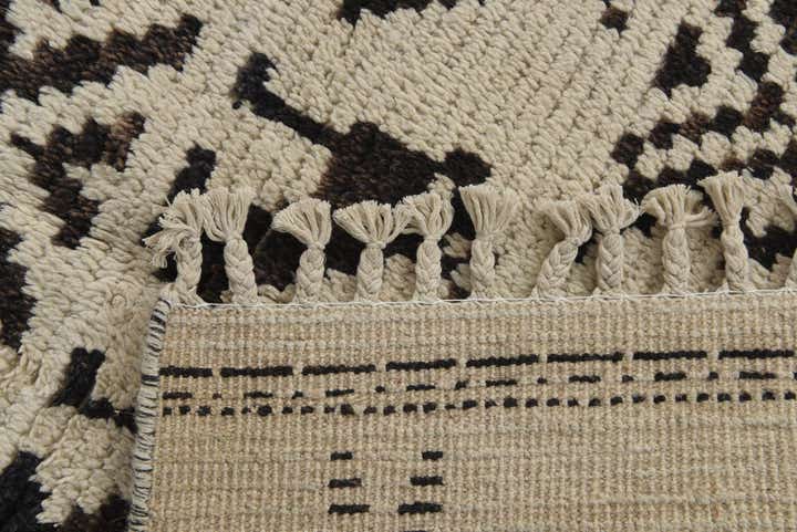 4' 5 x 6' 8 Hand Knotted Moroccan Wool Rug