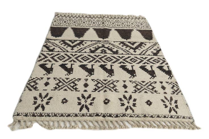 Detail image of 4' 4 x 6' 7 Hand Knotted Moroccan Wool Rug