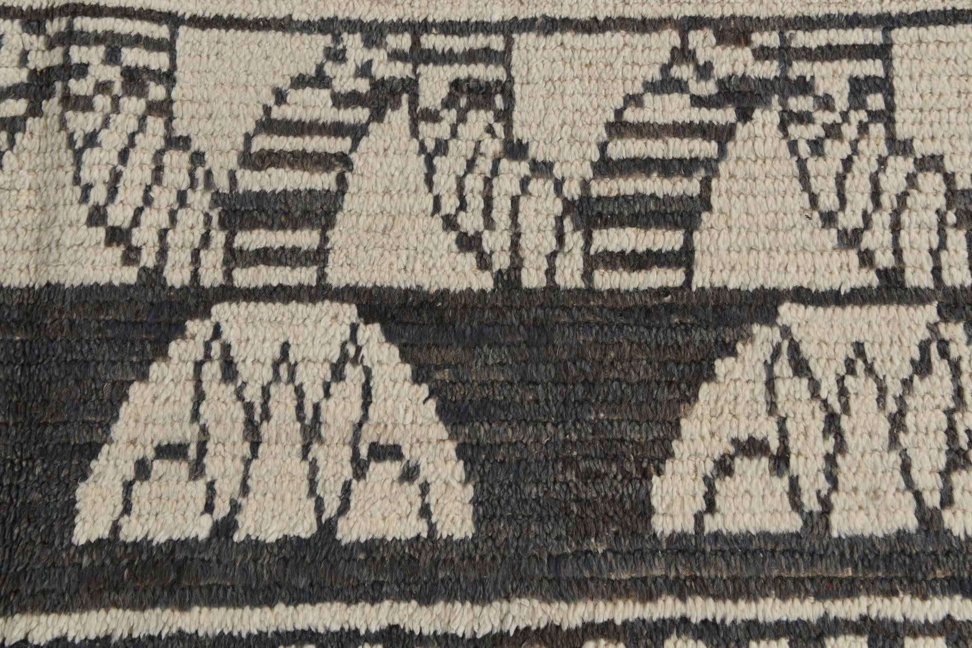 8' 1 x 10' 9 Hand Knotted Moroccan Wool Rug