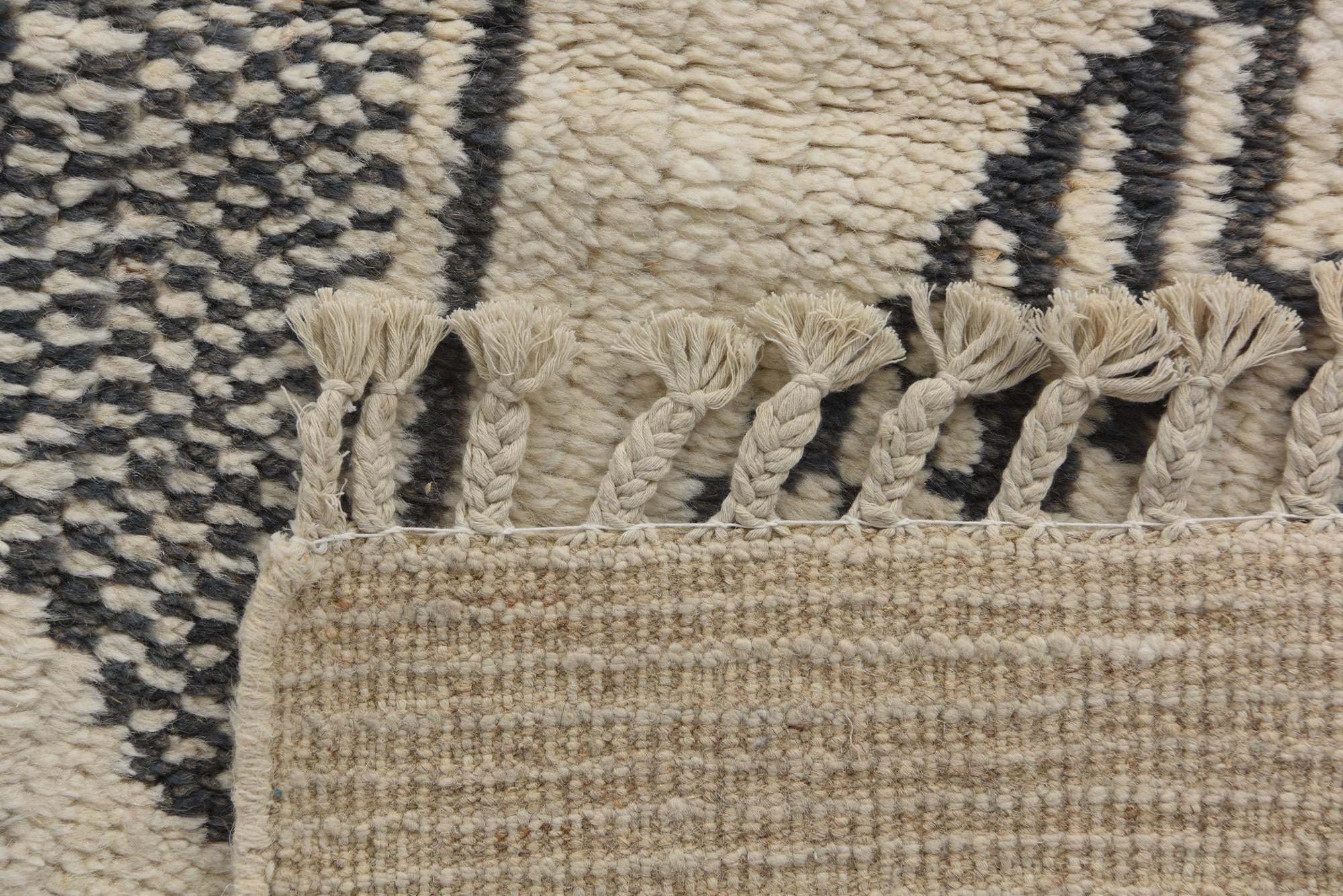 8' 1 x 10' 9 Hand Knotted Moroccan Wool Rug