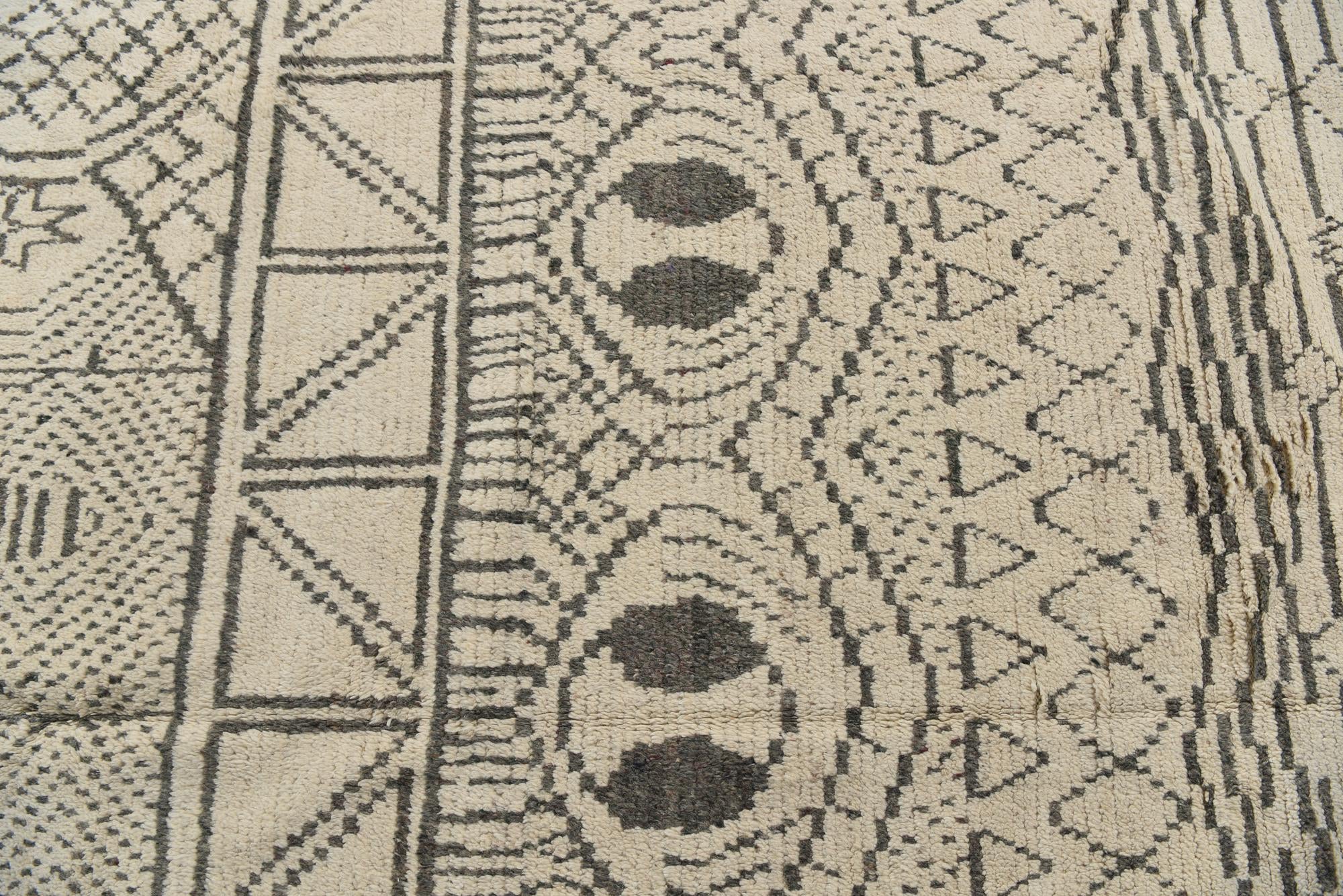 9' x 12' 7 Hand Knotted Moroccan Wool Rug