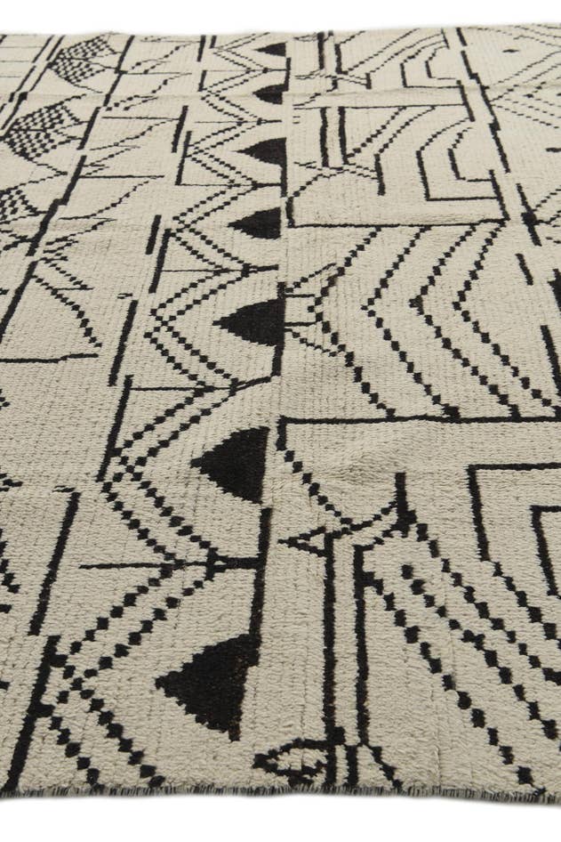 Detail image of 9' x 12' 1 Hand Knotted Moroccan Wool Rug