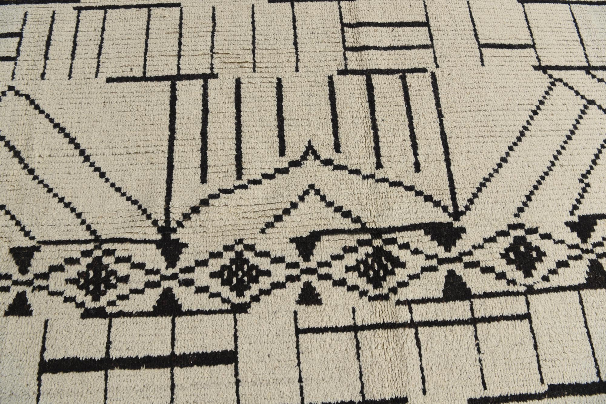 9' x 12' 1 Hand Knotted Moroccan Wool Rug