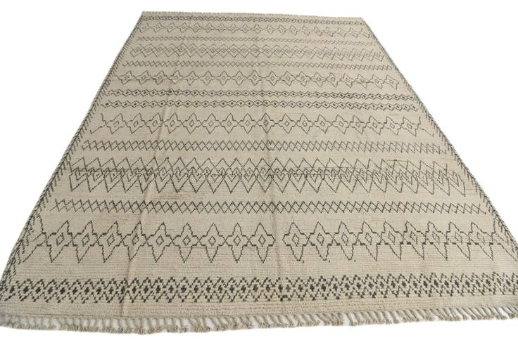 Detail image of 10' 2 x 14' Hand Knotted Moroccan Wool Rug