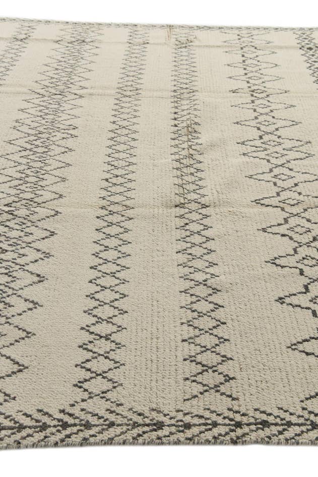 Detail image of 8' 3 x 10' 2 Hand Knotted Moroccan Wool Rug