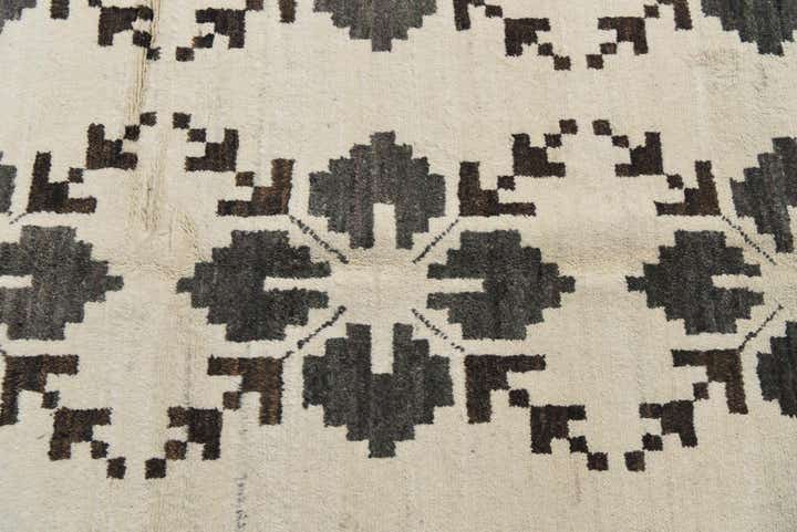 5' 9 x 8' Hand Knotted Moroccan Wool Rug