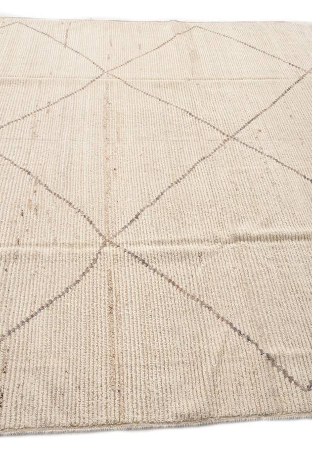 Detail image of 245cm x 305cm Hand Knotted Moroccan Wool Rug